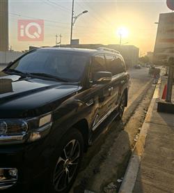 تويوتا لاندكروزر